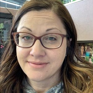 Meet your Posher, Manda